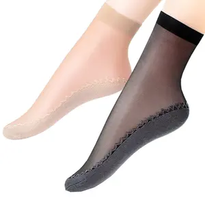 Kaos Kaki Stocking Wanita Plain