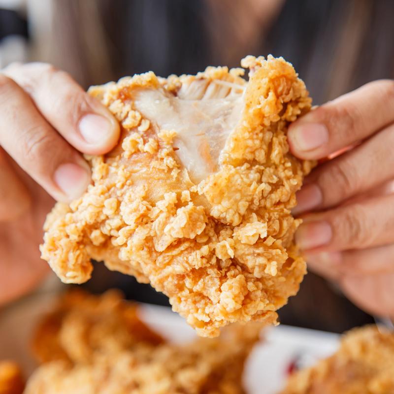 Bột Chiên Gà Giòn KFC Túi 1KG - Bí Quyết Cho Món Gà Giòn Ngon Như Ngoài Hàng