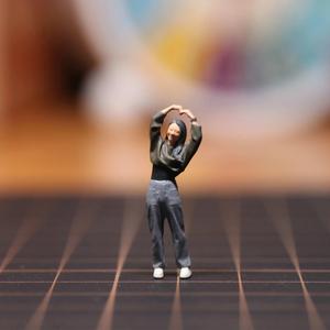 Mô Hình Tượng Nhỏ Đồ Chơi Vua, Tỷ Lệ 1: 64, 1: 87 Và 1: 43, Làm Bằng Resin, Phong Cách Tình Yêu Cô Gái Hạnh Phúc, Thích Hợp Cho Các Chủ Đề Tình Yêu Và Diorama, Bộ Sưu Tập Thu Nhỏ Đúc Khuôn