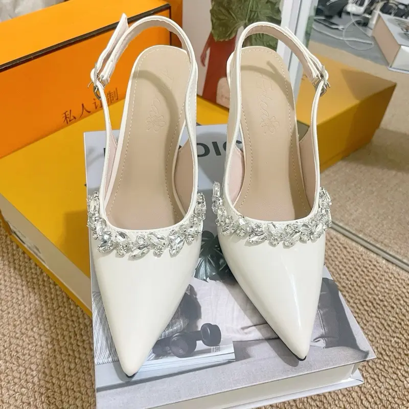 GIÀY MŨI NHỌN ĐÍNH ĐÁ HẠT XOÀN 7P,9P SANG CHẢNH LN2 DéP Shoes Nữ Nhung 8