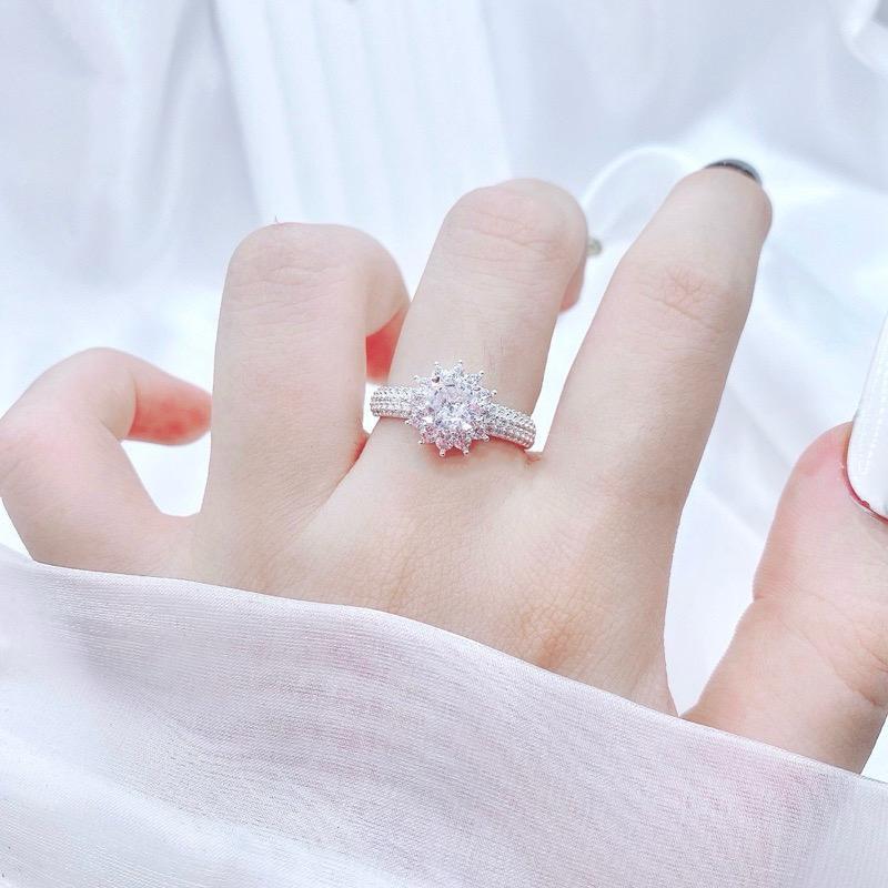 Nhẫn 925 họa tiết hoa sen, thích hợp cho chị em phụ nữ trong dịp lễ Tết