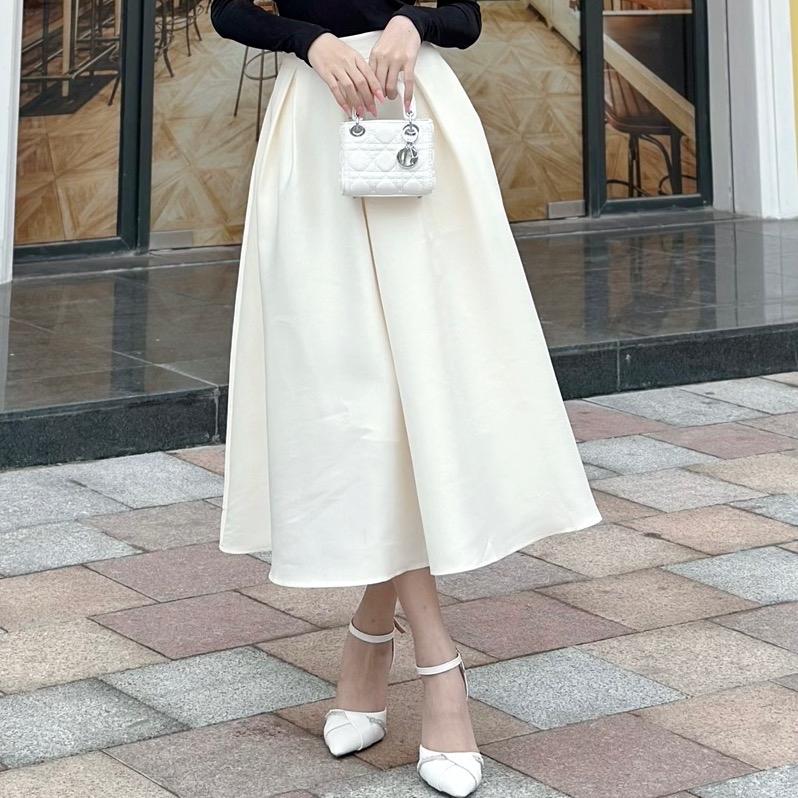 ZAMY SHOP - CV TK tafta xếp ly dài bồng xòe che khuyết điểm