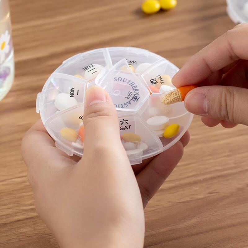 Hộp Đựng Thuốc 7 Ngày Tiện Lợi - Hình Tròn + Hình Vuông - Kèm Dụng Cụ Cắt Thuốc 5