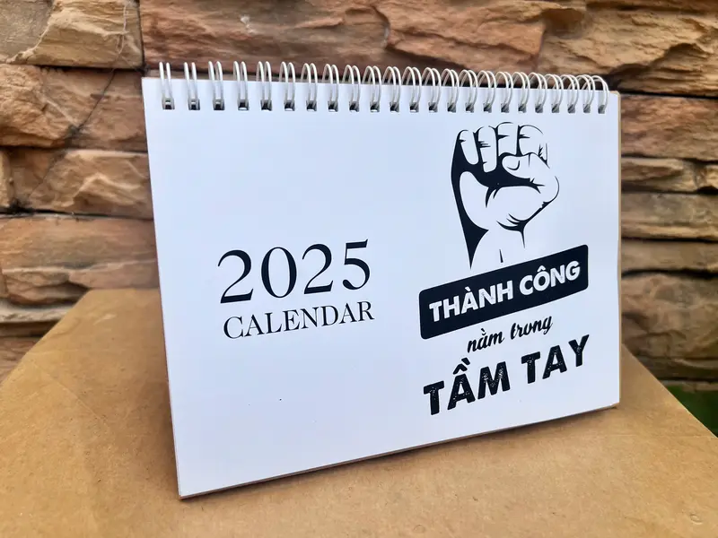 Lịch để bàn 2025, lịch để bàn chữ A size A5 có lịch âm và phần ghi chú, tạo động lực xuyên suốt năm 0