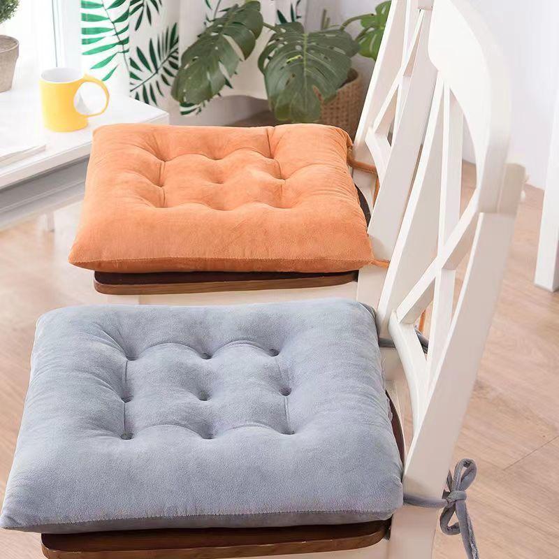 Product Introduction of Thickened butt cushion, special chair cushion for bedroom, detachable and washable simple design, suitable for office chairs, comfortable hip cushion, enhance sitting experience 9