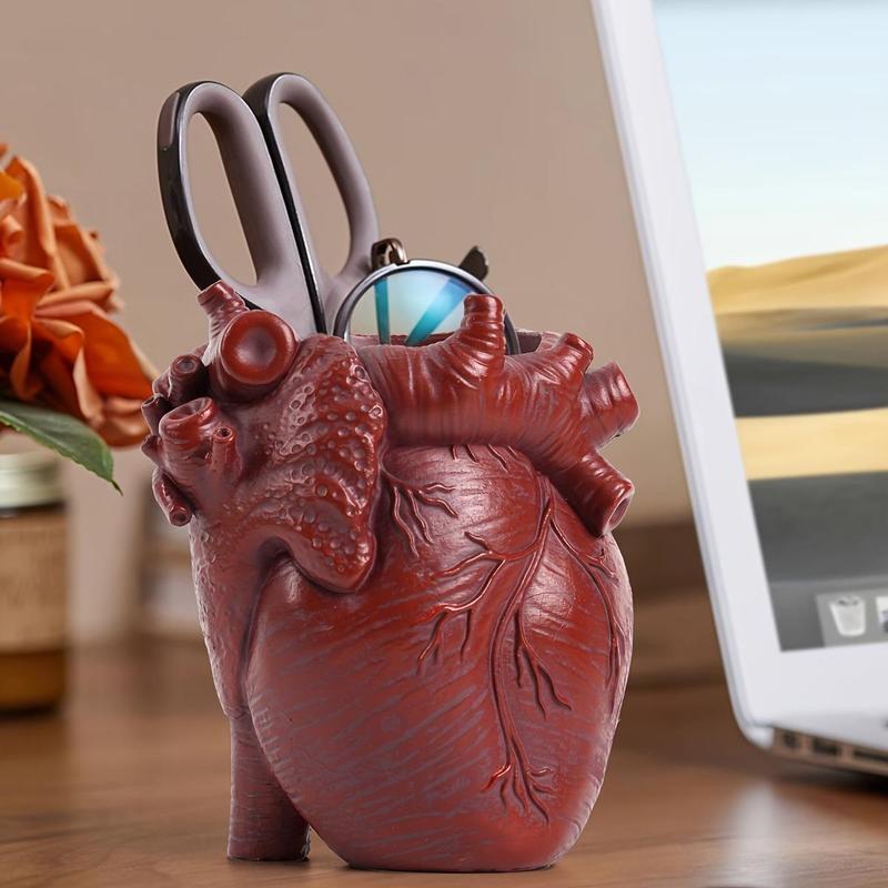 Product Introduction of Heart Design Pencil Holder, 1 Count Creative Desktop Pen Holder, Desk Organizer for Home Office Dormitory School 3