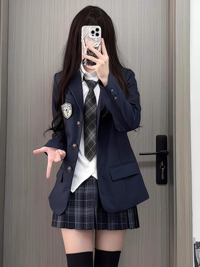 Product Introduction of Áo Khoác Vest JK, Nữ, Chính Hãng, Thích Hợp Cho Trường Học, Phong Cách Preppy, Đồng Phục Vest Đen Hải Quân Bộ Đồ Ba Mảnh, Được Bán Bởi Benzuozhong, Năm 2025 4