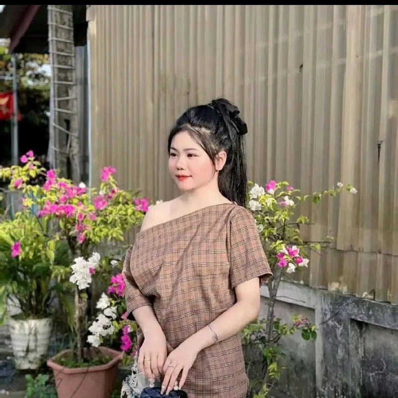 Áo lệch vai nâu xinh cho nữ Top Women 0