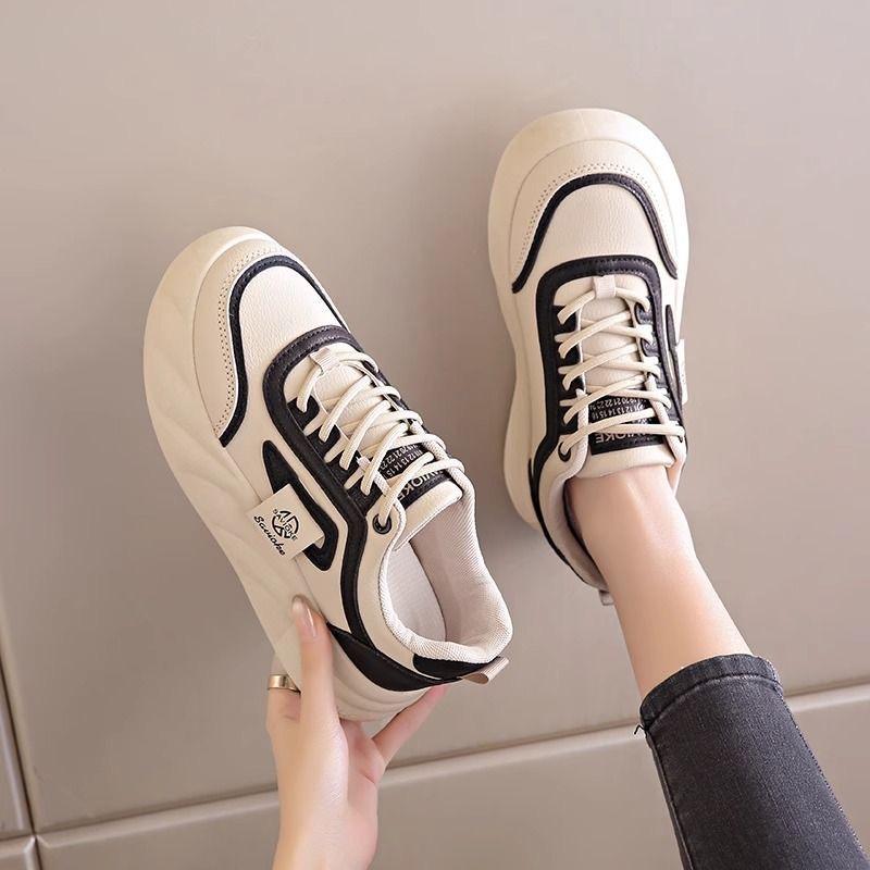 FluffyFluffs Giày thể dục thể thao ขนาด 36-40 Nữ phong cách mới phổ biến đế dày tăng chiều cao Có 2 màu 122405 5