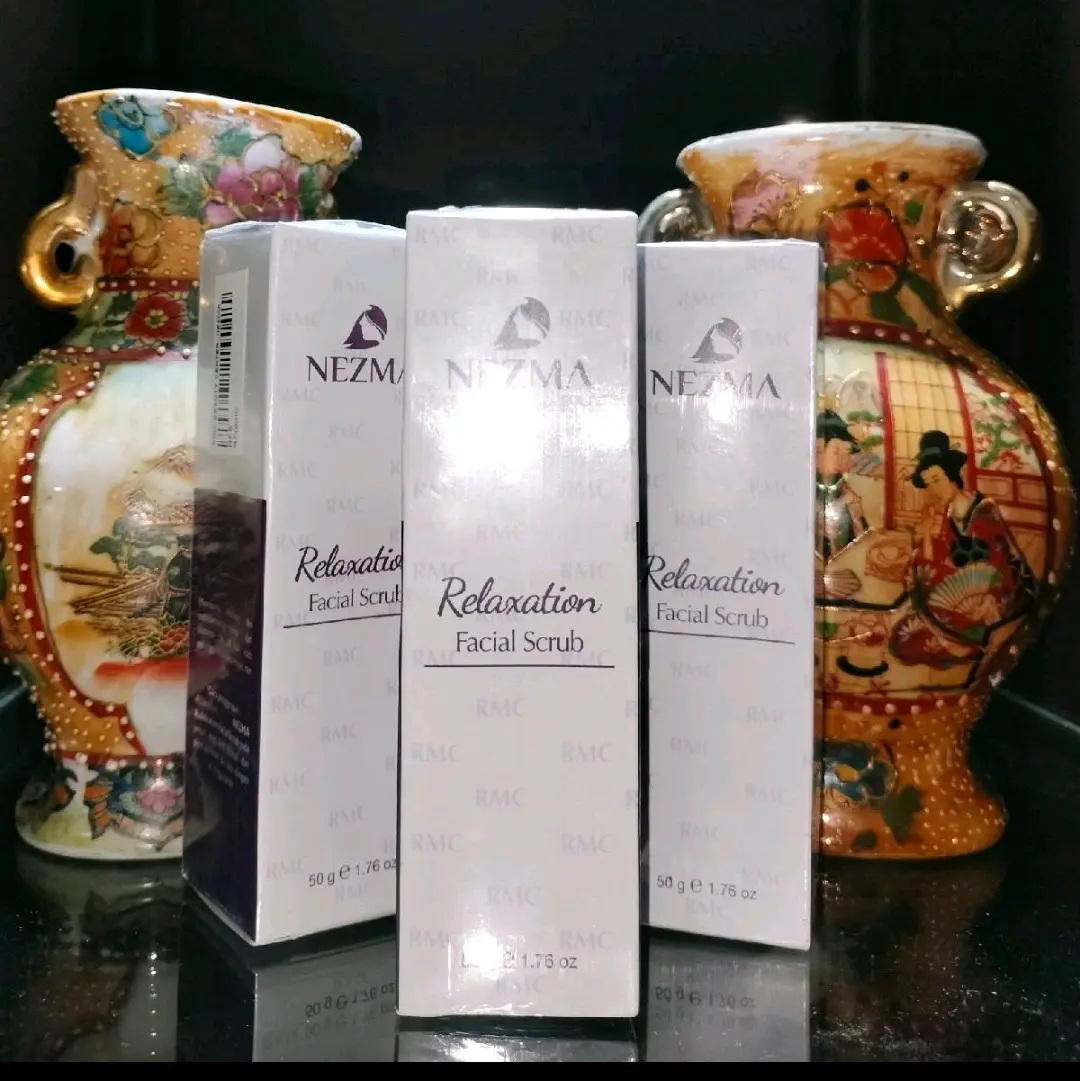Facial scrub Wajah(Kuncinya mempercepet Putih glowing,flex hitam,Bopeng Dllx) Extract
