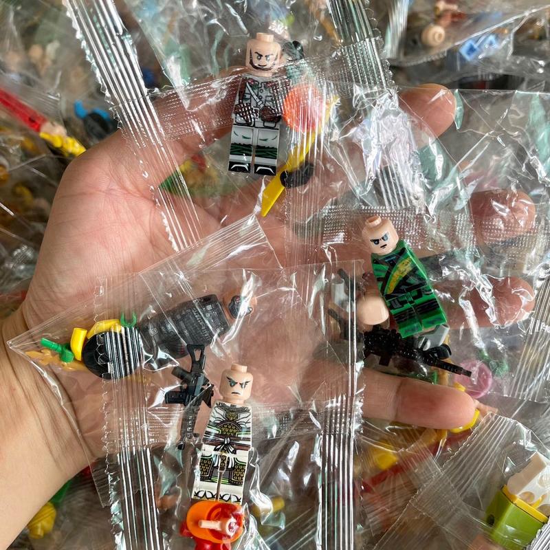 Đồ chơi lắp ráp - combo 5 nhân vật minifigures kèm phụ kiện : ninja, army, city,... ngẫu nhiên, new 100% Toy 4