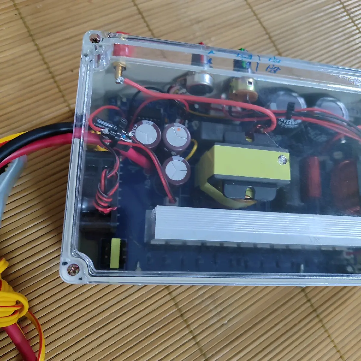 máy 12Fizz vỏ nhựa đầy đủ chức năng auto quạt