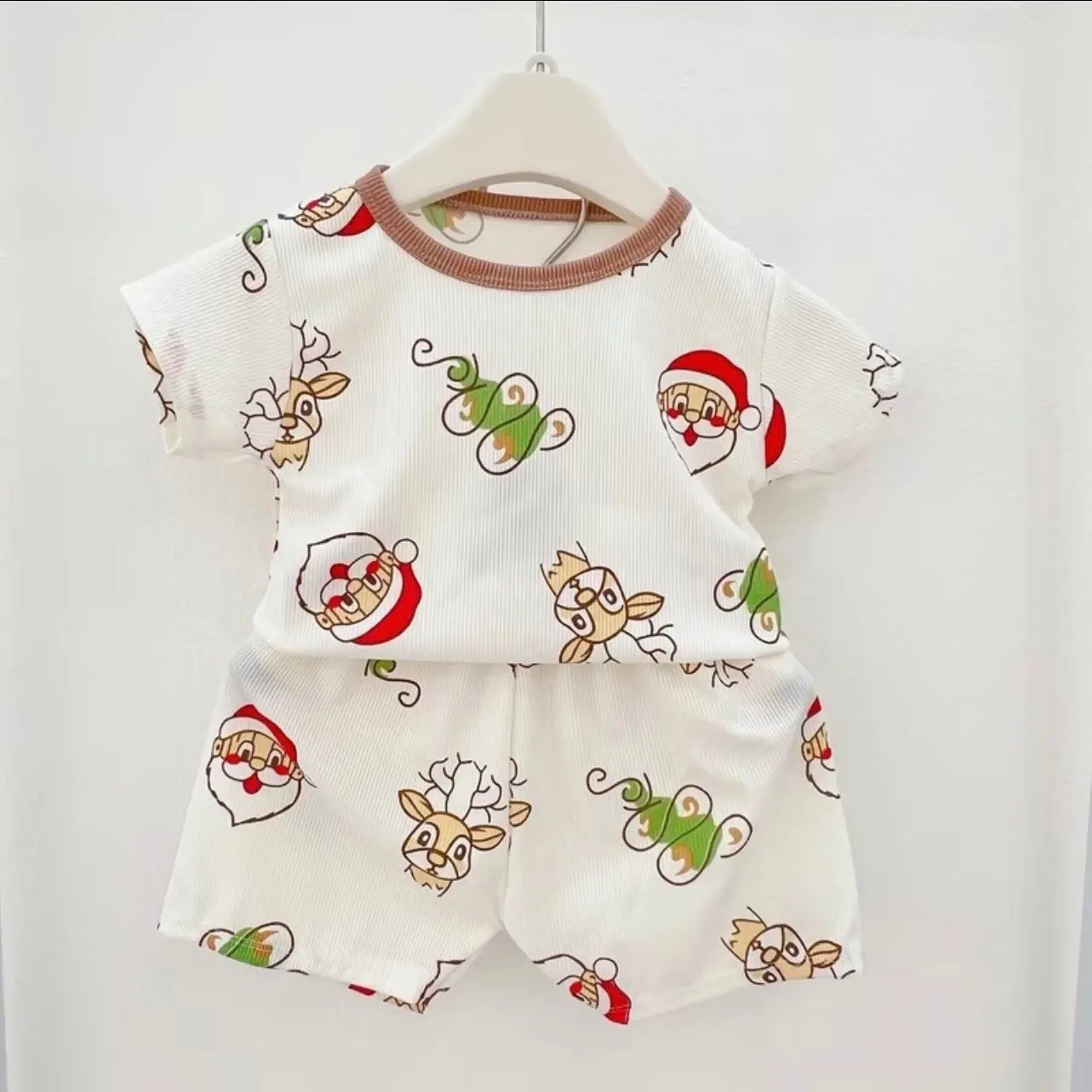 Đồ bộ bé trai bé gái chất thun tăm lạnh cộc tay - giao ngẫu nhiên 5 bộ tặng kèm 1 bộ