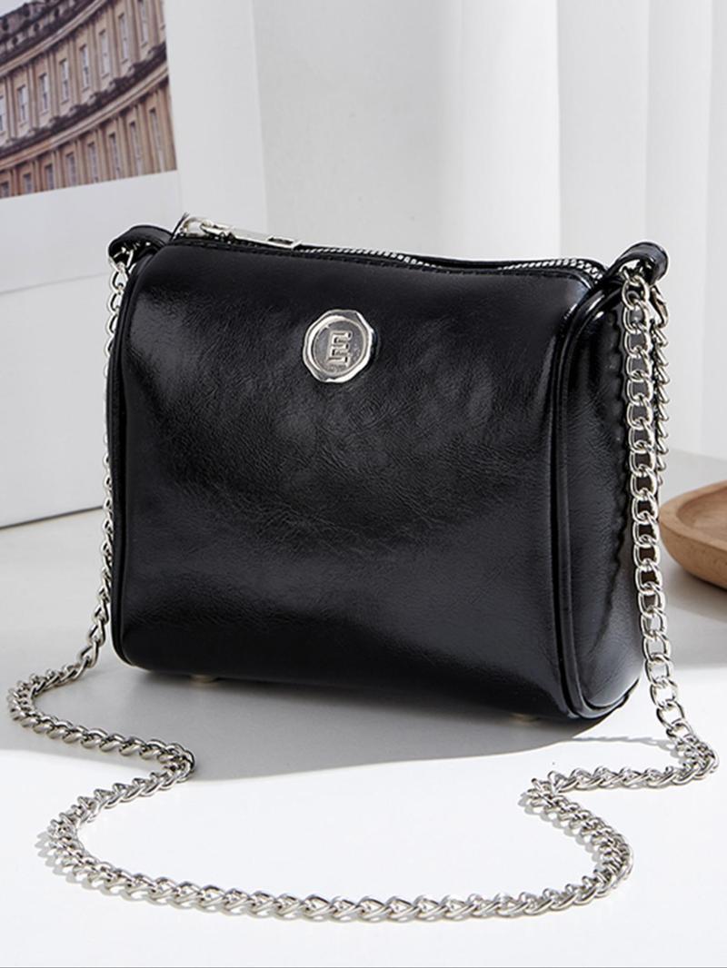 Product Introduction of Women's Fashion Chain Strap Bag, Solid Color Shoulder Bag, Casual Versatile Saddle Bag, Trendy All-match Commuter Bag for Daily Used 3