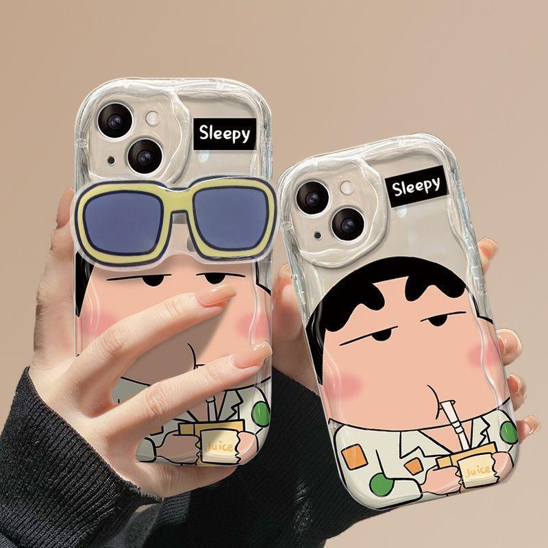 Hộp đựng bút chì màu sáng tạo 3D ShinChan, dễ thương, giá đỡ kính râm, vỏ cho iPhone 15 14 13 12 11 Pro Max XR XS X 6 6S 8 7 Plus SE 2020 Mini, chống sốc, cạnh lượn sóng