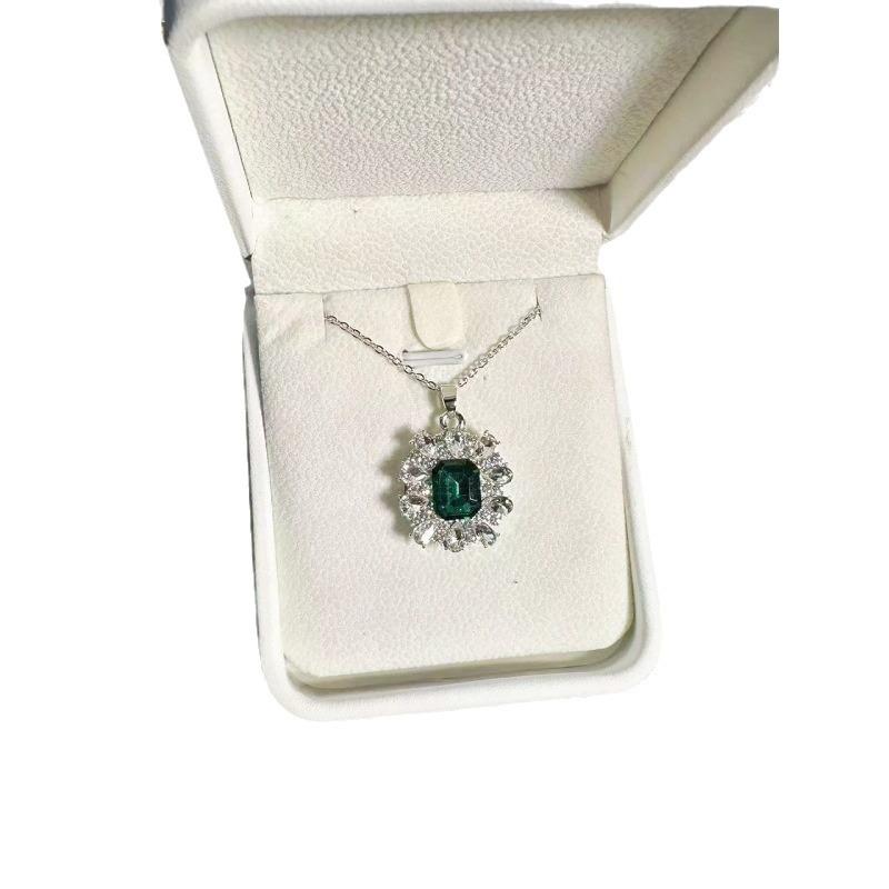 Simple Super Shiny Elegant Emerald Set Rings Necklace Frosty Style Stud Earrings Online Influencer Necklace TikTok Cross-Border Hot Sale 4