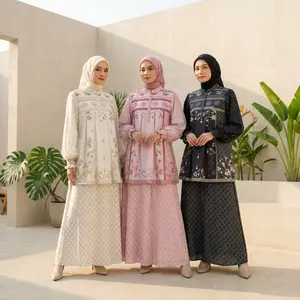 CHICMORE Setelan dua potong atasan dan rok bawah gaya baru dengan motif cetak