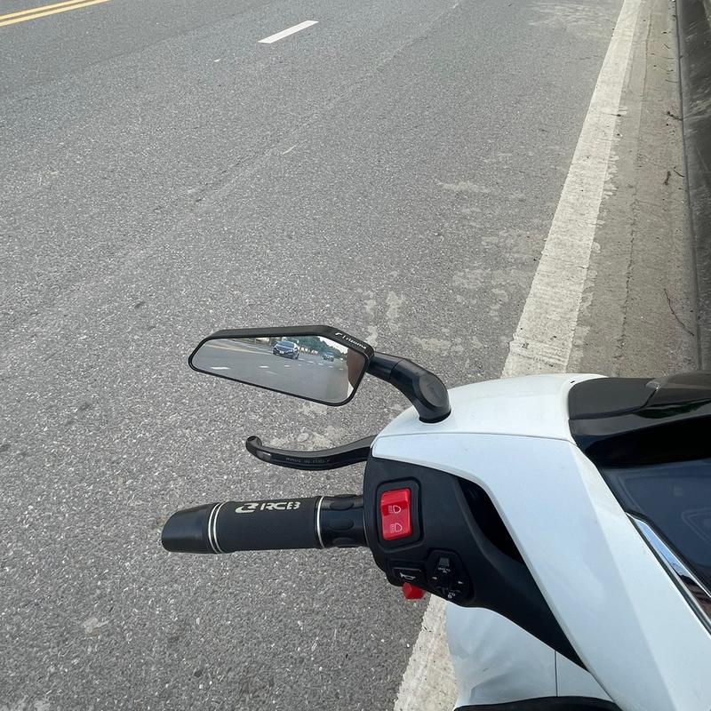 Gương 744 mặt kính trong 2