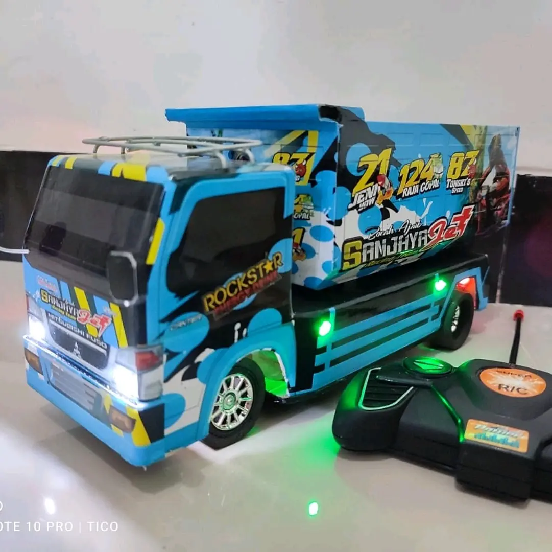 Miniatur rc truk canter Set Hadiah Pengendali Jarak Jauh Game Elektrik Cowok Cewek Beraneka warna Pendidikan dump truk canter Kado Lampu Roda