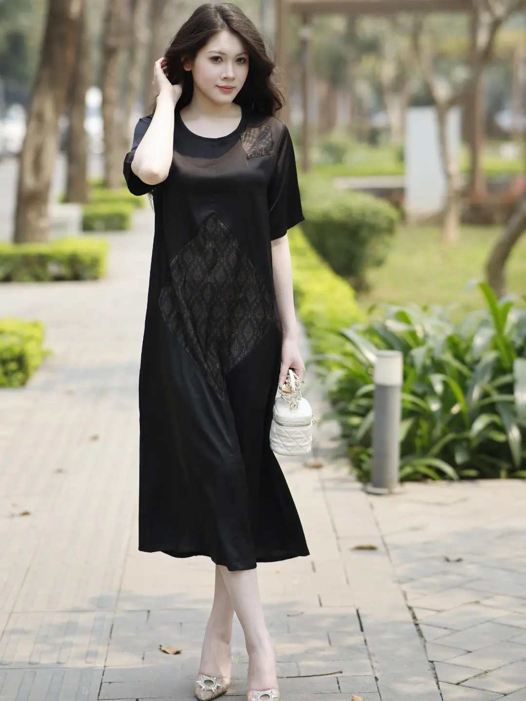 B9 - Váy lụa trung niên che khuyết điểm cực tốt khi đi chơi , dự tiệc . Mã B9