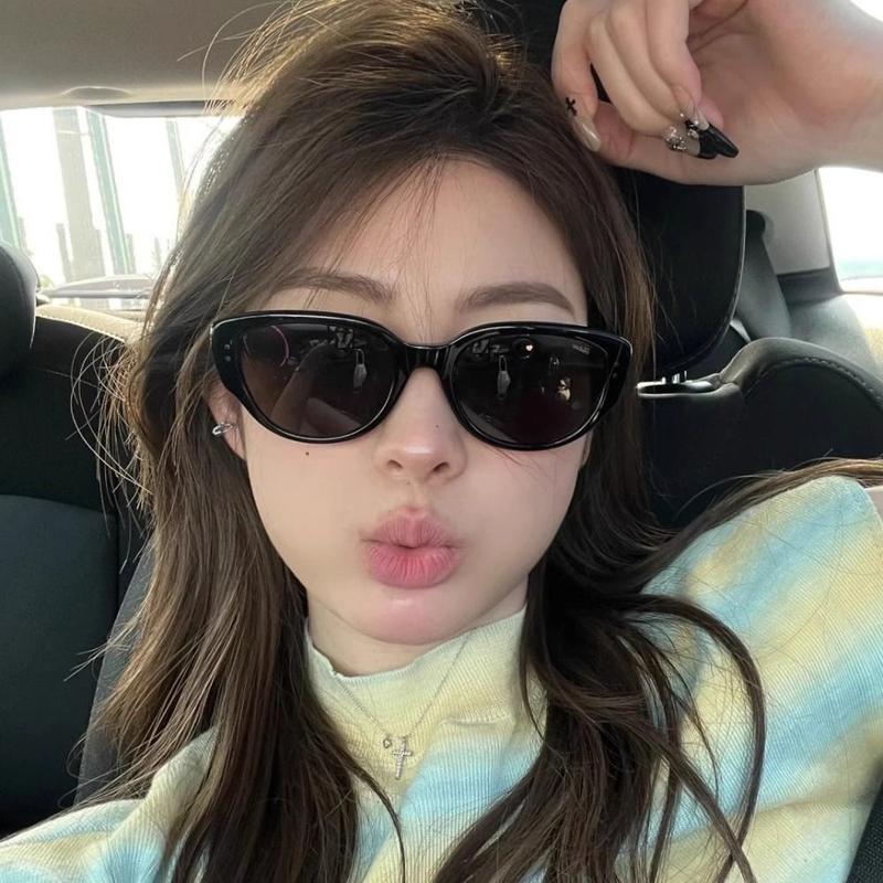 Kính Râm Cổ Điển Mắt Mèo Nhỏ Chất Lượng Cao, GM, Dành Cho Nữ - TikTok ...