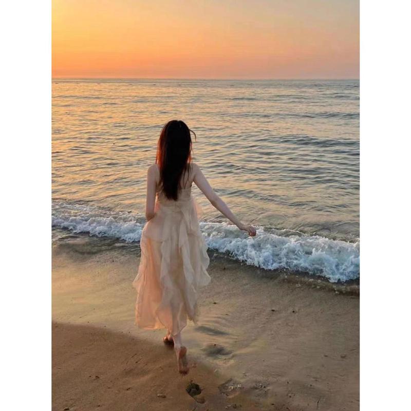 2025 French Style Beach Vacation Dress High-end Sanya Travel Outfit Super Fairy Small Stature Photo Spaghetti Strap Dress 7