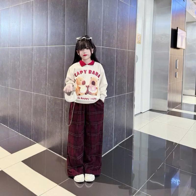 bộ quần áo thu đông gái ấm áp, dễ thương áo nỉ tàu có cổ, quần xuông kẻ caro in hình capybara cho bé gái có size 10-43kg MÃ Q2