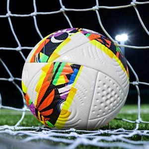 高耐久性サイズ5サッカーボール、シームレスPU素材、耐爆発性と耐摩耗性、大人用トレーニングと試合に最適