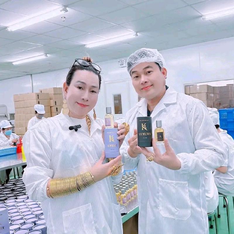 Nước Hoa Nam Nữ Thơm Nguyên Ngày 50ml 1