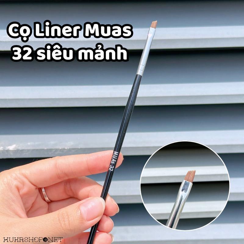 [Cọ liner Muas 32] Cọ vẽ eyeliner đầu nhỏ siêu mảnh MUAs Accessories 32 cán đen chuyên kẻ mắt siêu sắc nét Trang Điểm cá nhân và artist đều tiện lợi
