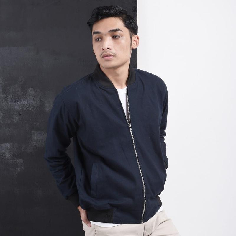 Bomber Jaket Polos Baseball Varsity Pria Wanita Anti Air Size L XL Nyaman Panjang 4