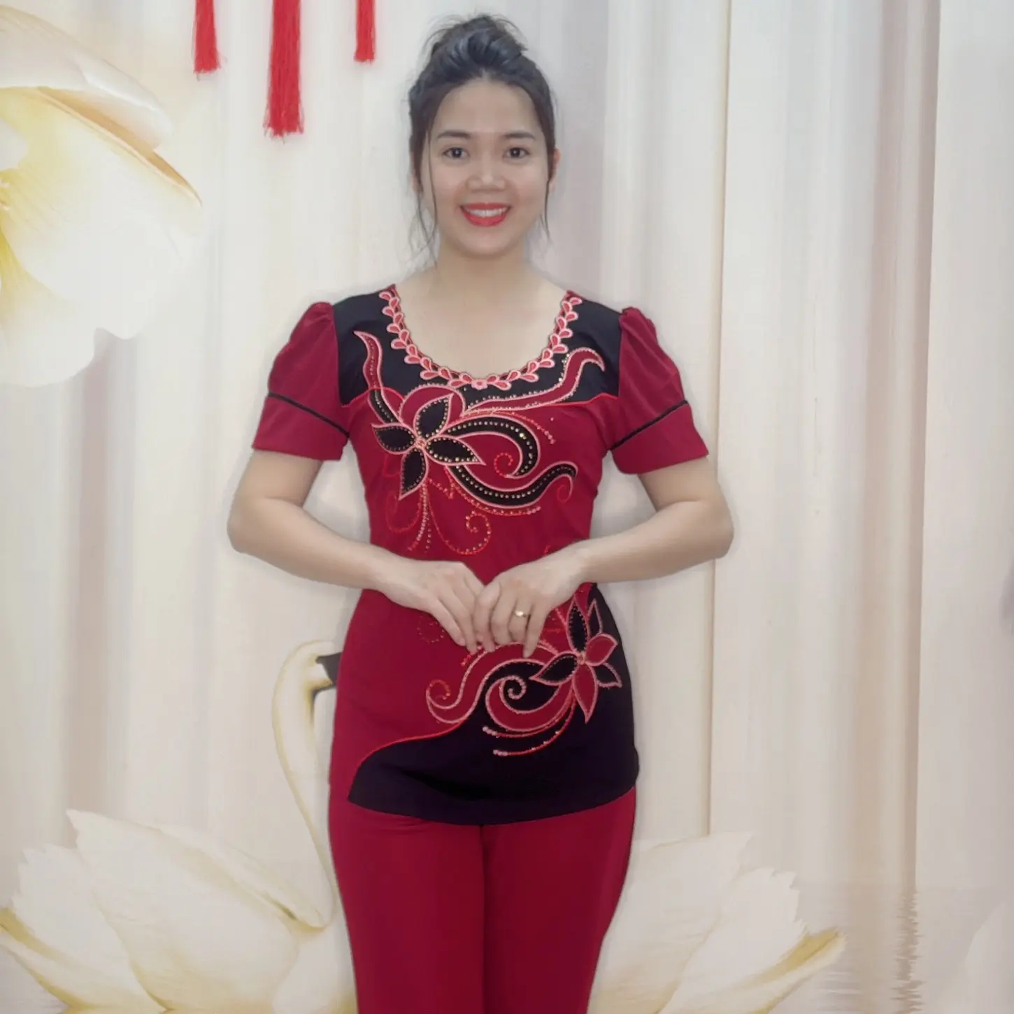 A45 Đồ bộ trung niên nữ Áo thêu phối lộng trên dưới, vải thun solen Hàn Quốc quần dài Ong nhỏ đồ nữ đẹp Tết thương hiệu Hải Sơn Women