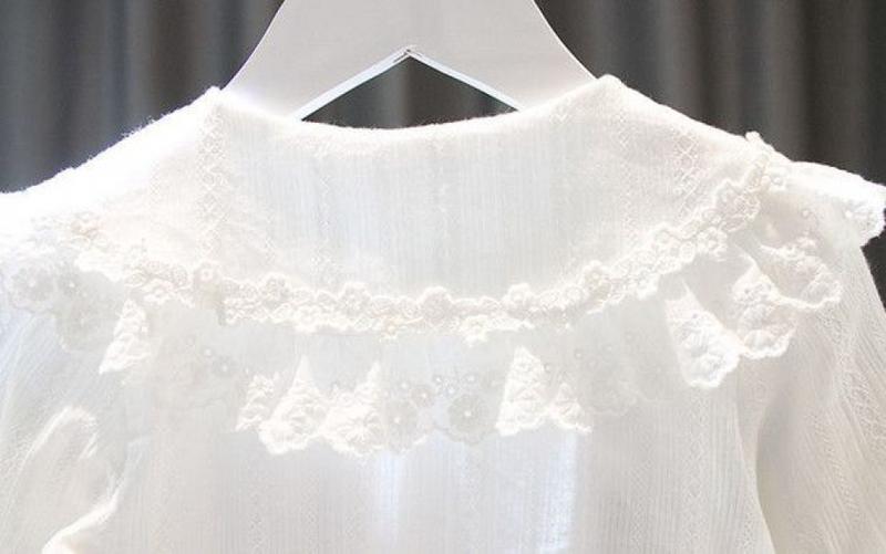 Product Introduction of Áo Sơ Mi Cổ Búp Bê Ren Phong Cách Hàn Quốc Cho Bé Gái, Hàng Mới Về Mùa Xuân Và Mùa Thu 2024, Áo Cardigan Mặc Trong Màu Trắng Cho Em Bé, Áo Dài Tay 9