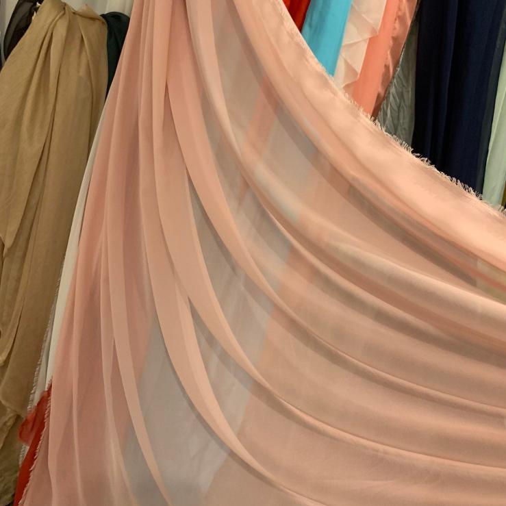 Vải chiffon loại đẹp trơn màu đỏ, vàng, đen 2