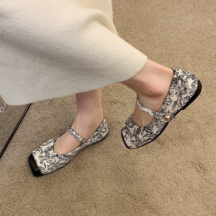 Product Introduction of Retro Chinese Style All-Match Flat Mary Jane Shoes Women's New Spring and Autumn Slip-on Soft Bottom Gommino Casual Fashion 6