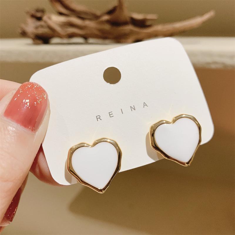 Product Introduction of S925 Silver Needle New Niche Design Heart-shaped Earrings Elegant All-match Small Fresh Earrings Earrings 20