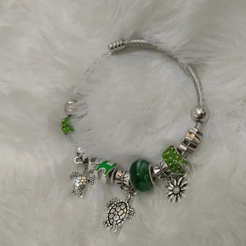 Gelang Titanium charm estetik 2