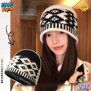 หมวกผู้หญิง, คอลเลกชันฤดูใบไม้ร่วงฤดูหนาว, การออกแบบบล็อกสีอินเทรนด์, ลายสก๊อตเพชร, หมวกถัก, สไตล์อินดีส, การกระชับสัดส่วนใบหน้า, หมวกบักเก็ตอุ่น, แฟชั่นสไตล์ใหม่, ขั้นสูง, 2025 สต็อกพร้อม