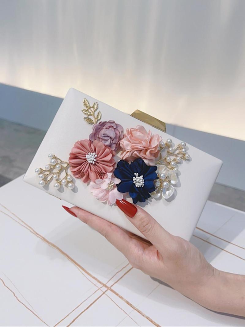 Product Introduction of Women's Elegant Flower & Faux Pearl Decorated Evening Bag, Exquisite Trendy Clutch Bag, Fashionable Bag for Party Decoration 4