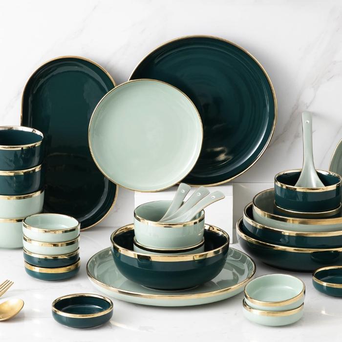 Gambar [Vaes] Dining Set 9 Pcs Royal/ Piring Set List Gold Keramik Mewah/ Peralatan Makan Luxury Piring dari Vaes Houseware Kota Medan Tokopedia