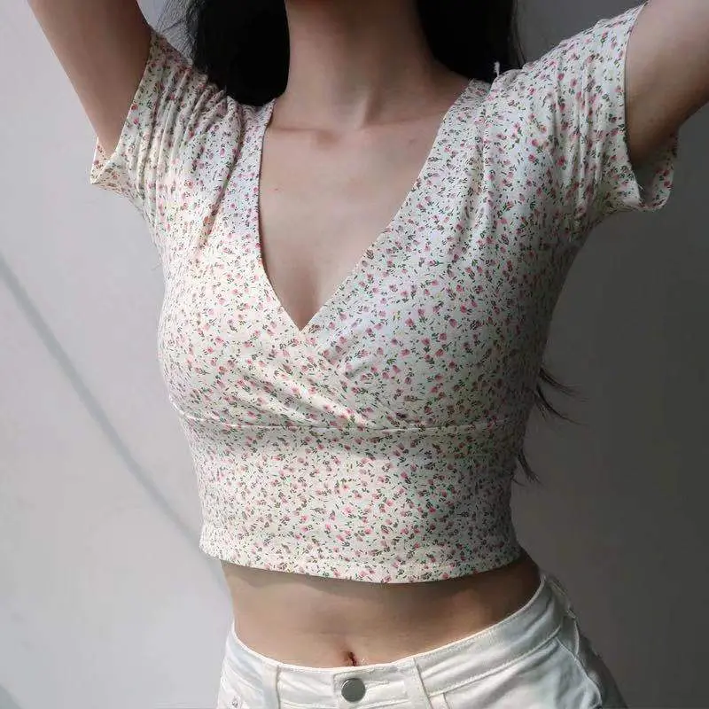 Áo Sơ Mi Hoa, Cổ Áo Ngắn, Thanh Lịch, Thời Trang Nữ Mùa Hè, Dáng Ôm, Cổ Chữ V, ngắn Tay, Phong Cách Hàn Quốc, Áo Phông, Thời Trang, Thoải Mái Và Thường Ngày, Hàng Mới Về Năm 2025