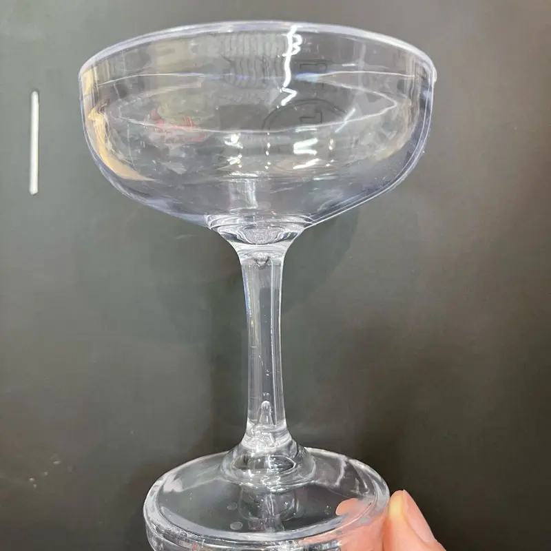 LY NHỰA XẾP THÁP CÓ RÃNH CÀI (CHẤT LIỆU MECA) 0