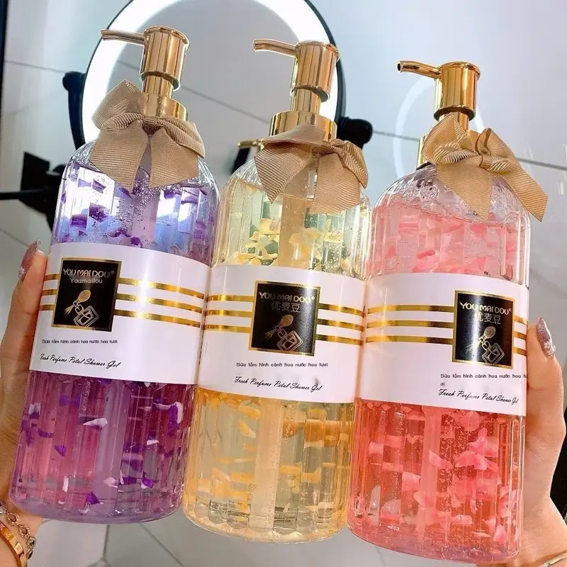 COMBO 3 CHAI - Sữa Tắm Nước Hoa Anh Đào, Chiết Xuất cánh Hoa Tươi Anh Đào 790ml 0