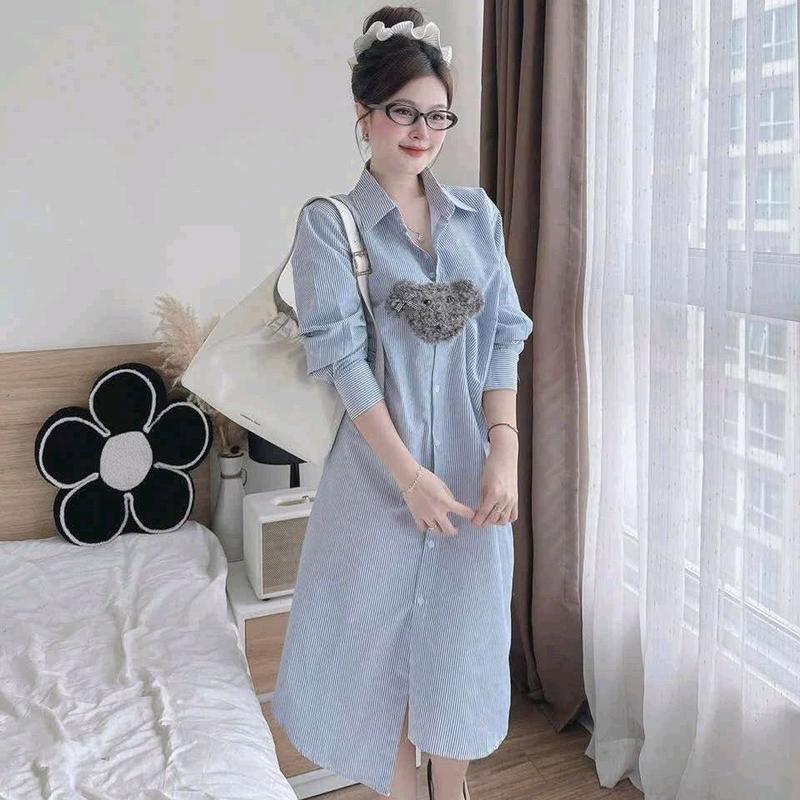Đầm sơmi chất đủi sọc đính phụ kiện gấu lông xù dưới 58kg 2