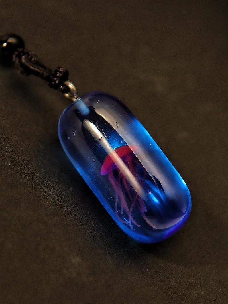 Product Introduction of Fashionable Jellyfish Design Pendant Necklace for Women & Men,  Fashion Jewelry for Party, Daily Clothing Decor, Trendy All-match & Exquisite Jewelry for Birthday Gift 9