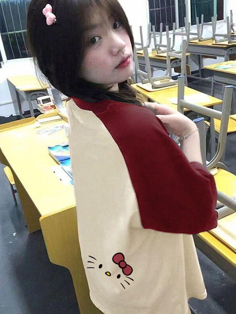 Product Introduction of Áo Thun Hello Kitty ngắn Tay, Nữ, Phong Cách Đại Học Ngọt Ngào Màu Tương Phản, Tay Raglan, Dáng Rộng Rãi Và Dễ Thương, Áo Thích Hợp, Phong Cách Ins, Năm 2024 Top Women 4