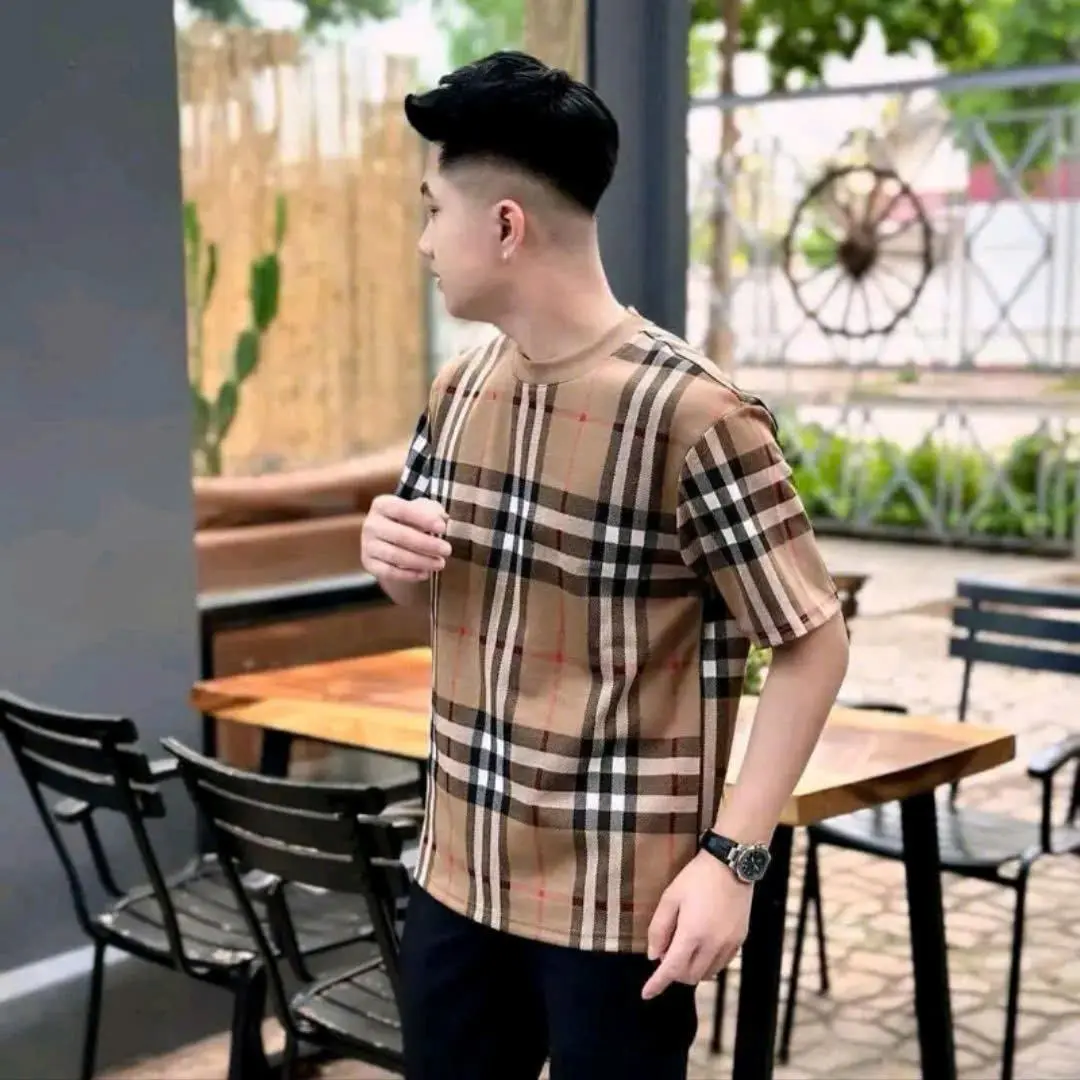 Áo phông kẻ karo trẻ chung mẫu mới,chất vải thoáng mát thẩm hút mồ hôi kiểu dáng sang trọngnlịch sự dễ phối đồ.