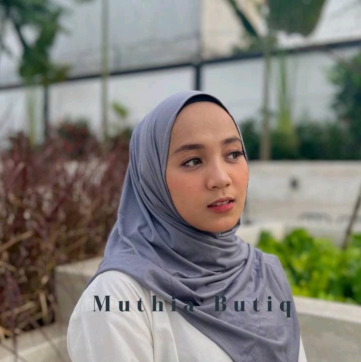 Pashmina Oval Bahan Kaos Rayon Super Premium , Jahit Tepi, Pashmina Turkey. 4