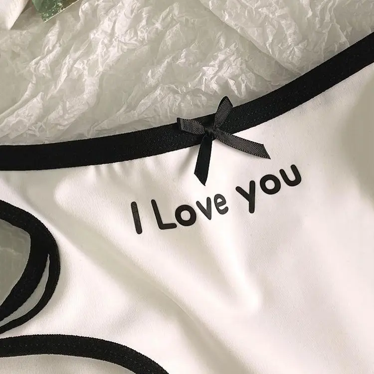 Quần Lót Nữ Đúc Su Cạp Vừa Thoáng Mát, Đính Nơ Họa Tiết Chứ Độc Đáo HL BOUTIQUE L609 Cotton Women Cạp Cao Voi 7
