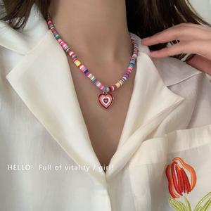 สร้อยคอจี้สายรุ้งรักเครื่องปั้นดินเผาอ่อน สีสันสดใส ทันสมัย เหมาะสำหรับทุกคน，ดีไซน์เรียบง่าย ，ทันสมัย และสง่างาม ，เสริมโชคลาภ ，หรูหราและน่าทึ่ง，เครื่องประดับอินเทรนด์，สร้อยคอแฟชั่นผู้หญิงของขวัญสร้างสรรค์ ，เหมาะสำหรับสวมใส่ทุกวันและงานพรอม